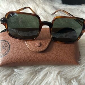 Ray-Ban RB1973 Tortoise with Ray Ban Case
